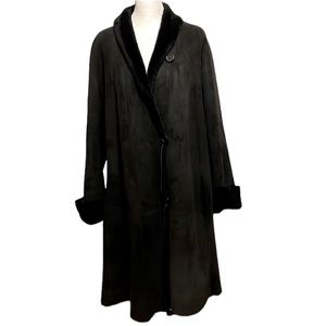 Vintage Zang Toi black shearling coat. VGC. Size XL
